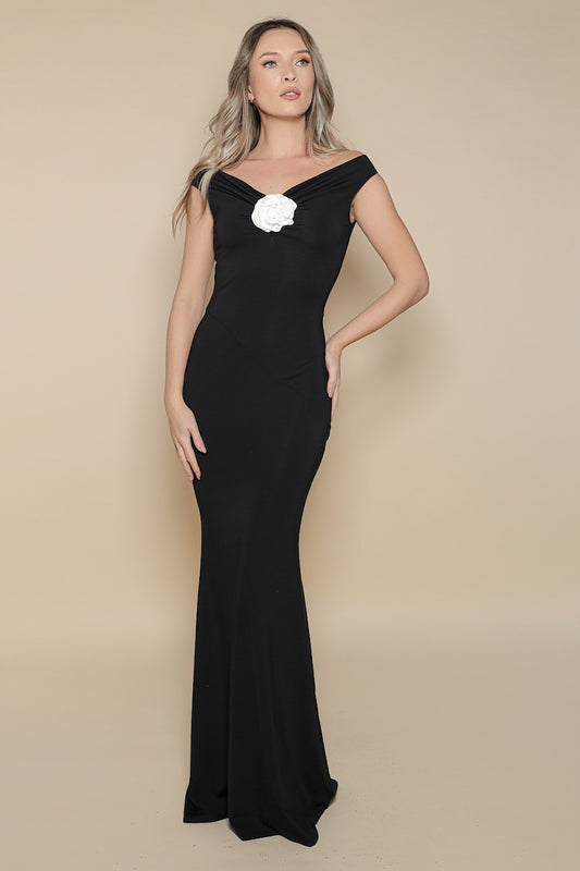 Rochie Venice maxi neagra cu floare alba aplicata