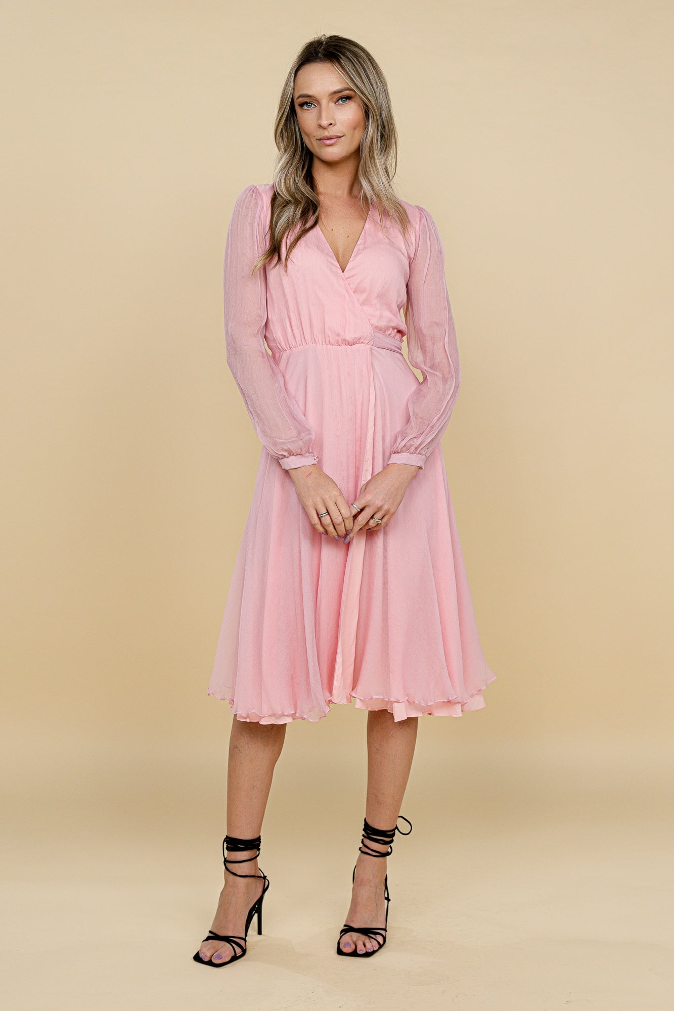 Rochie Chianti roz midi petrecuta din matase