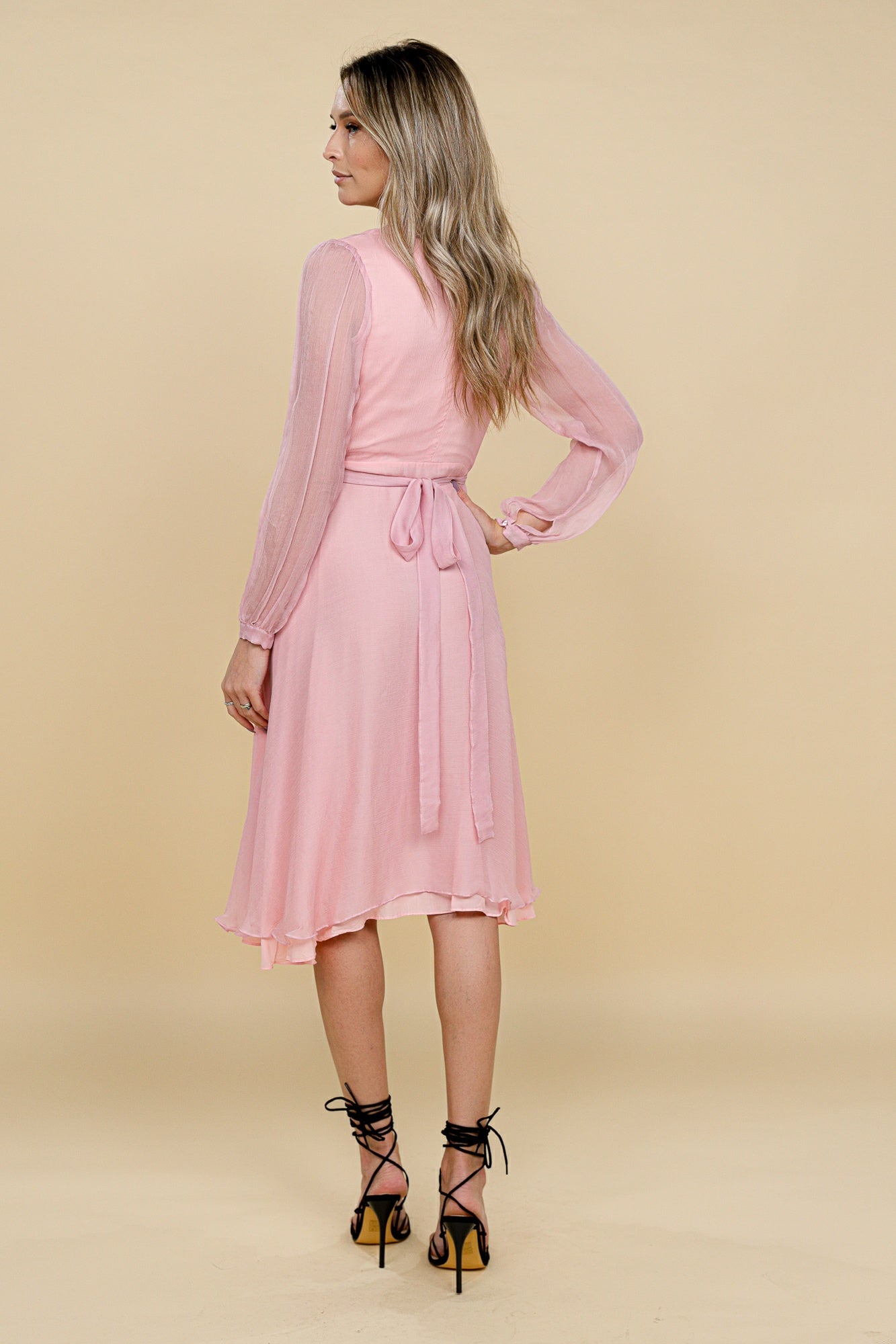 Rochie Chianti roz midi petrecuta din matase