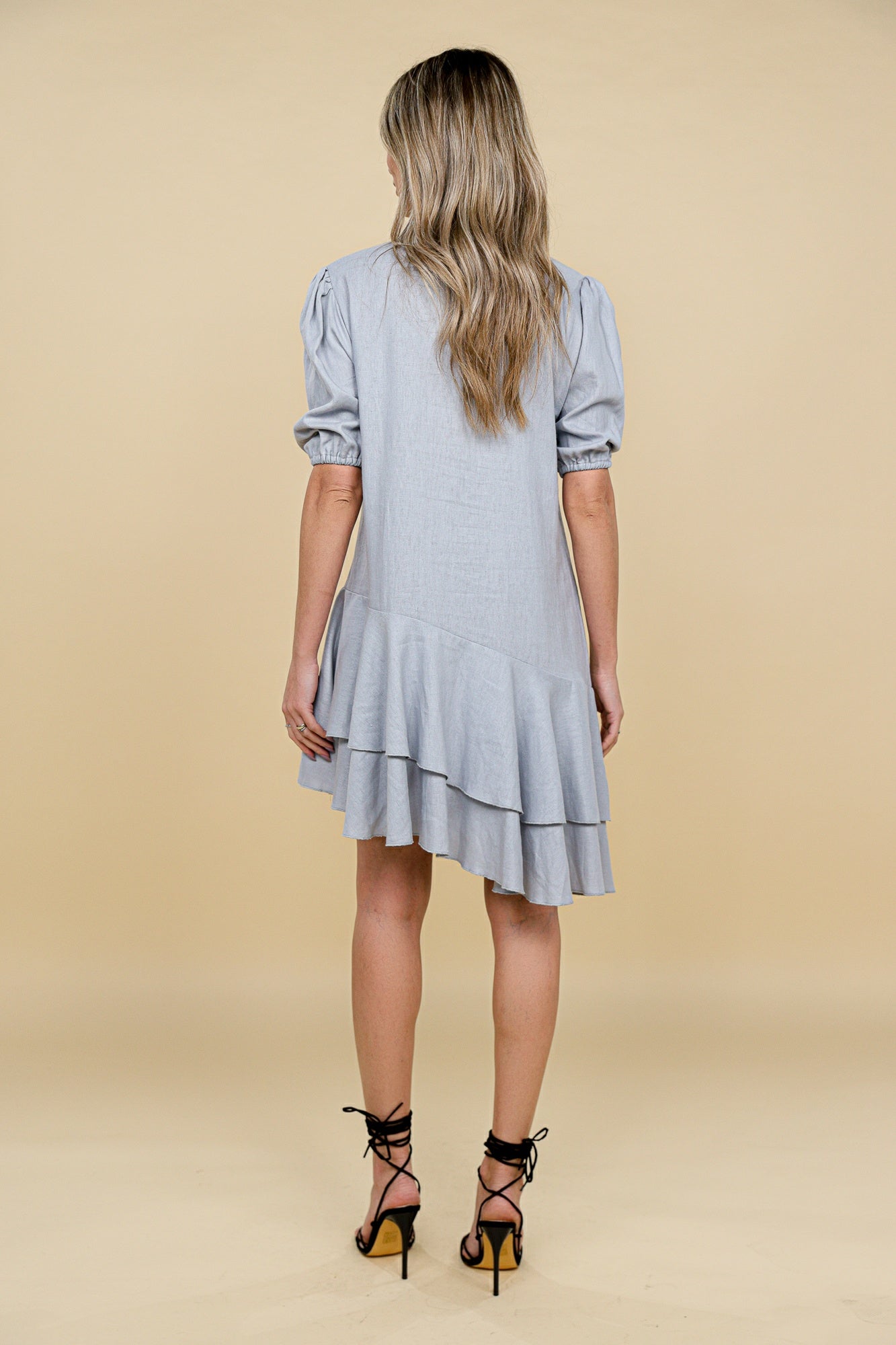 Rochie midi asimetrica clos din in gri