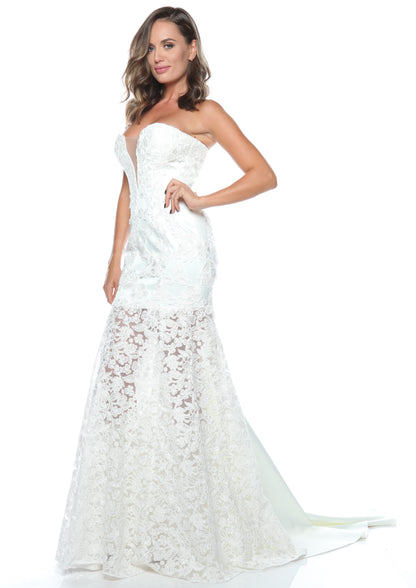 Rochie de mireasa din broderie