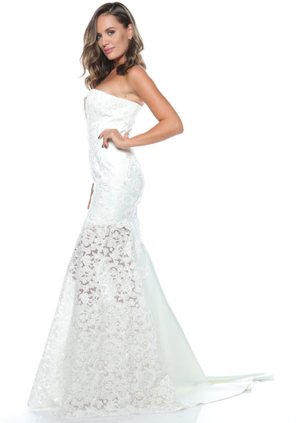 Rochie de mireasa din broderie