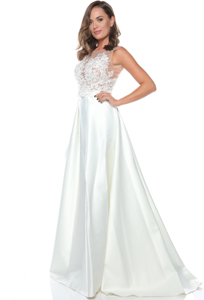 Rochie de mireasa din brodere si tafta