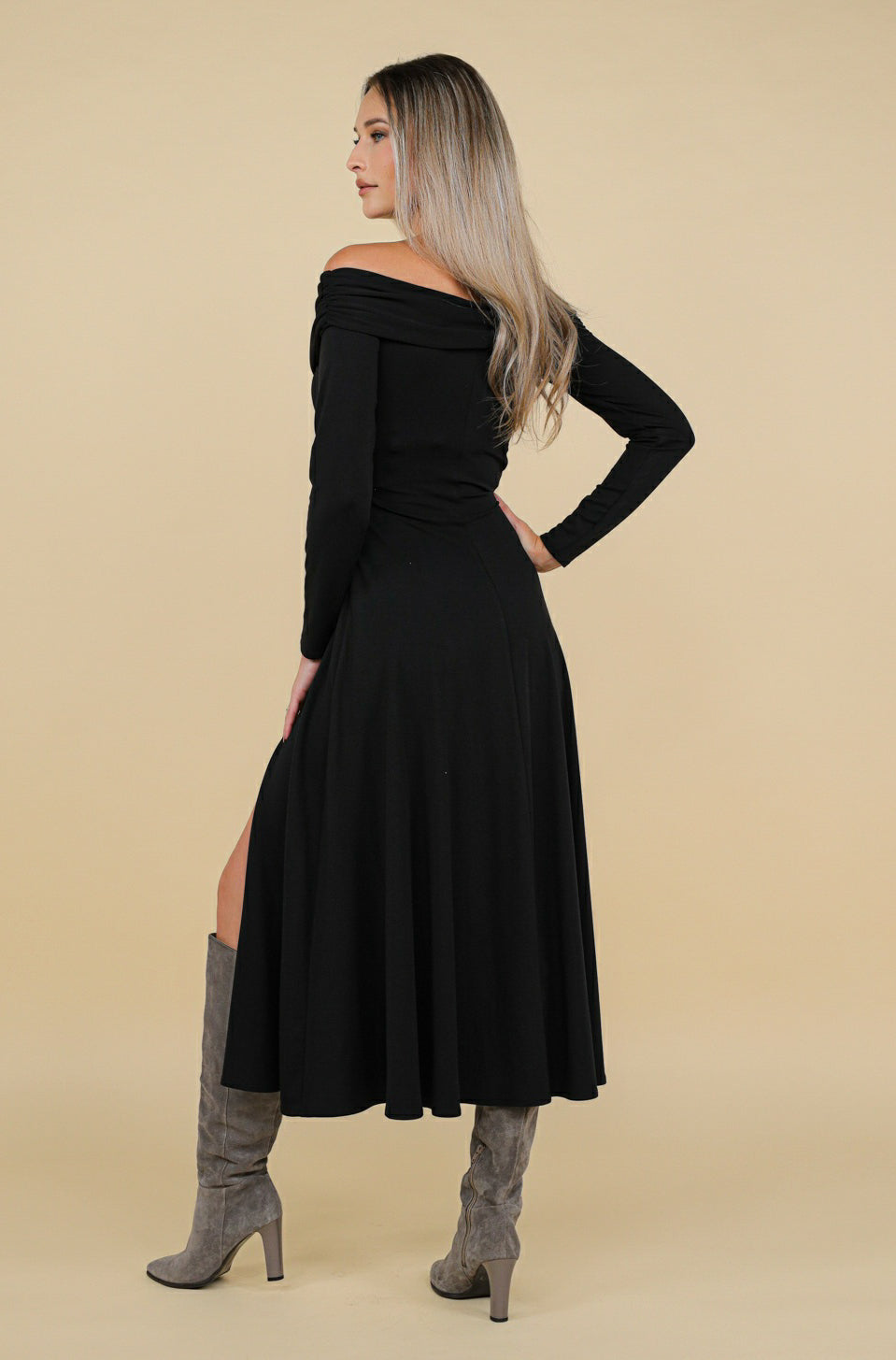 Rochie midi neagra cu crapatura Tuscany