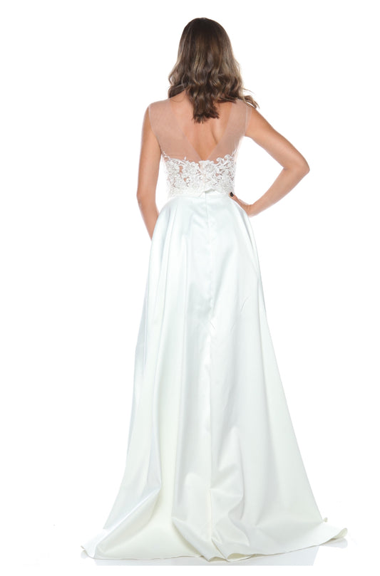 Rochie de mireasa din brodere si tafta